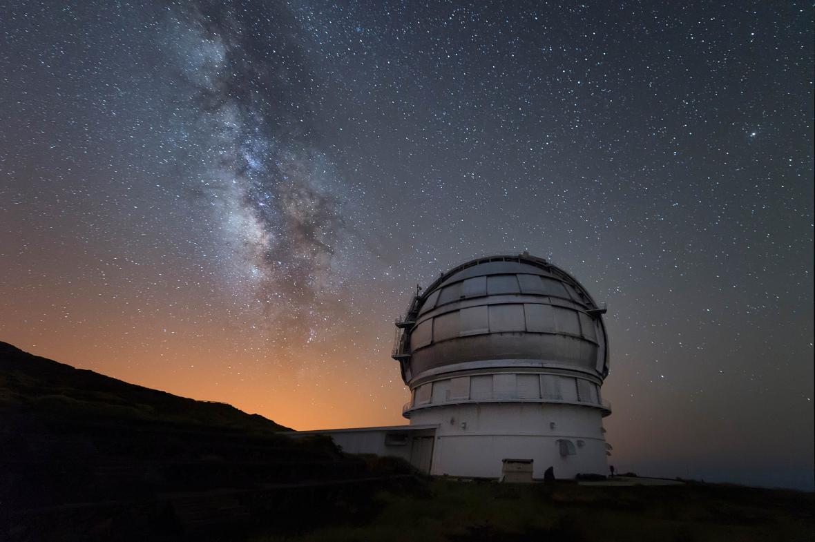 چگونه ماه گرفتگی را از بزرگ ترین تلسکوپ جهان ببینیم