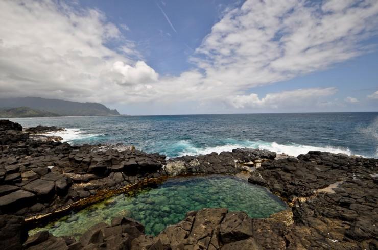 شنا شگفت انگیز در یک استخر طبیعی هاوایی