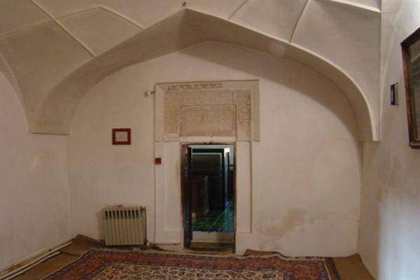 تزیینات آرامگاه خواجه محی الدین محمد در اردبیل مرمت می شود