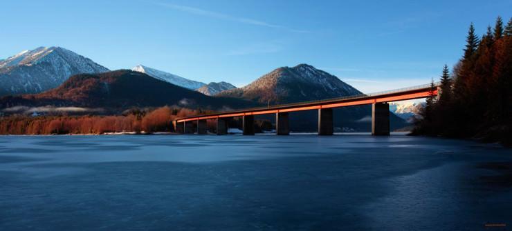 مسیر بزرگی در منظر آلپ آلمان