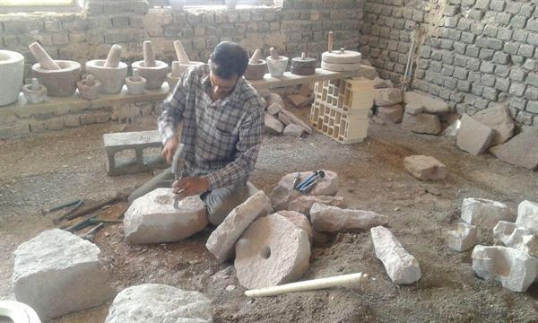 هنر سنگ تراشی سنتی در اردستان جانی دوباره می گیرد