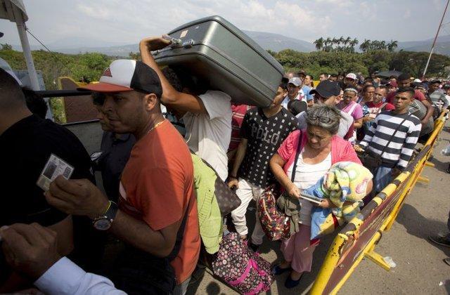 اعزام کشتی بیمارستانی آمریکا به کلمبیا برای ساماندهی مهاجران ونزوئلایی