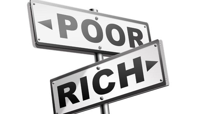 غنی یا فقیر، کدام قانون مدارترند؟