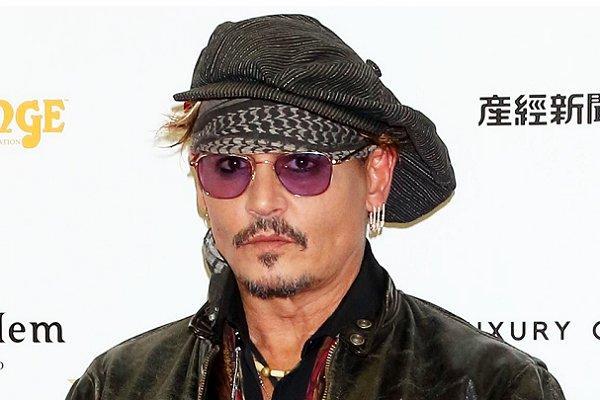 سردسته دزدان دریایی کاراییب مجادلات قانونی اش را حل و فصل می نماید