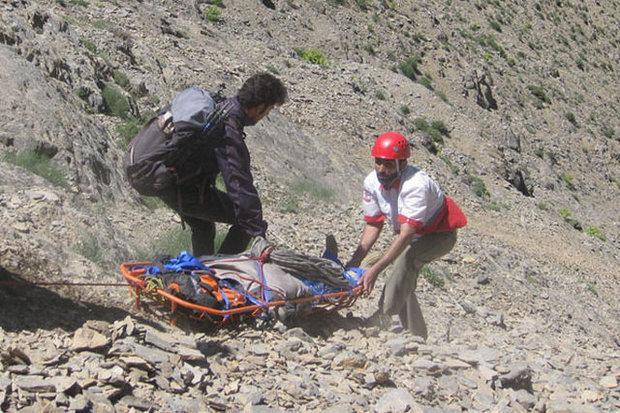 نجات یک کوهنورد در عملیاتی 5 ساعته