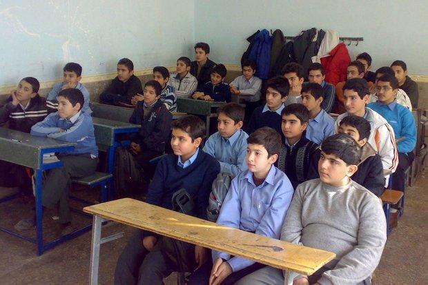 230 هزار دانش آموز وارد کلاس های درس استان بوشهر می شوند