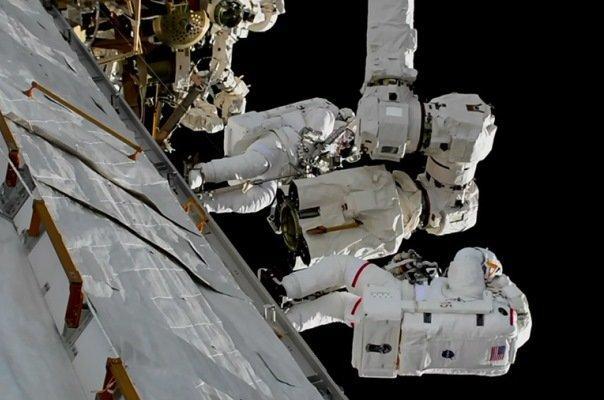 فضانوردان 24 آبان سوراخ ماژول سایوز را آنالیز می نمایند