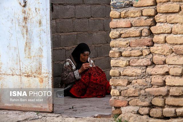 50 درصد زنان سالمند ایرانی در سه دهک پایین درآمدی ، 81 درصد سالمندان با خانواده زندگی می نمایند