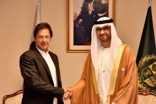 دیدار عمران خان با وزیر امور خارجه امارات