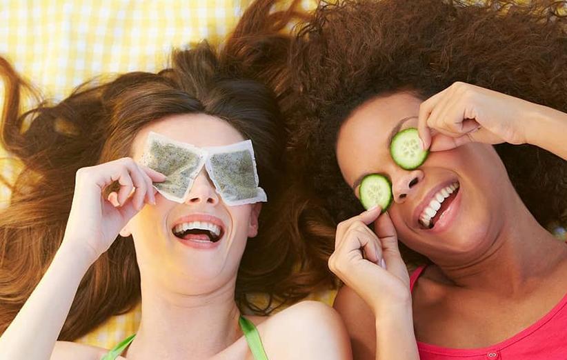 فواید چای کیسه ای برای دور چشم چیست؟