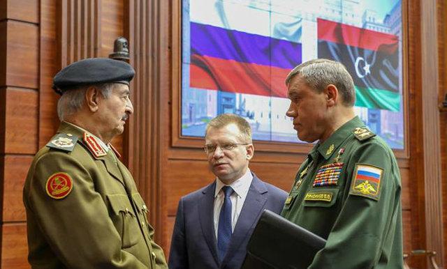 دیدار وزیر دفاع روسیه با خلیفه حفتر، هشدار مسکو درباره اوضاع پرتنش لیبی
