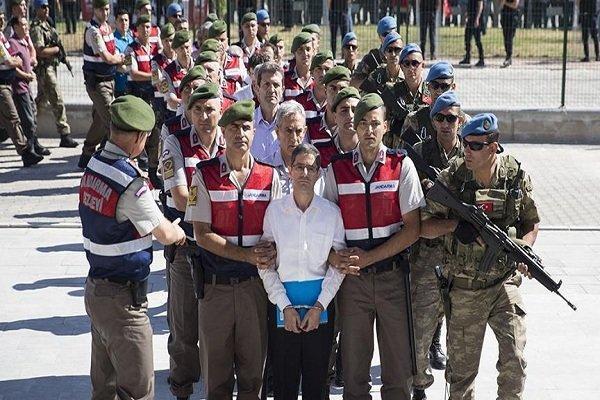 حکم بازداشت 219 نظامی ترکیه صادر شد