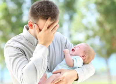 دلایل و نشانه های افسردگى مردان پس از پدر شدن