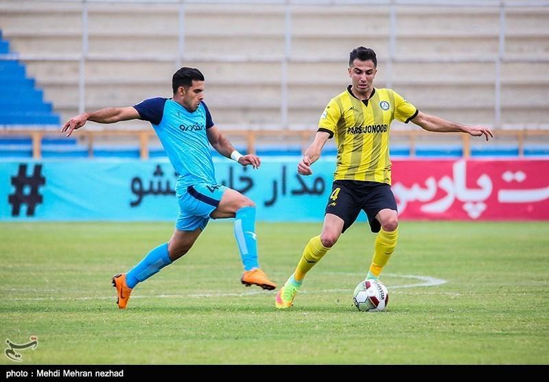 تقابل فرکی و تارتار در یک بازی دوستانه تقابل فرکی و تارتار در یک بازی دوستانه