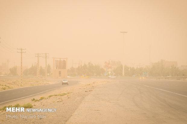 غلظت ذرات معلق در هوای زاهدان به 14 برابر حد مجاز رسید