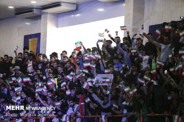 شور و شوق علاقه مندان به کشتی در ایران تحسین برانگیز است