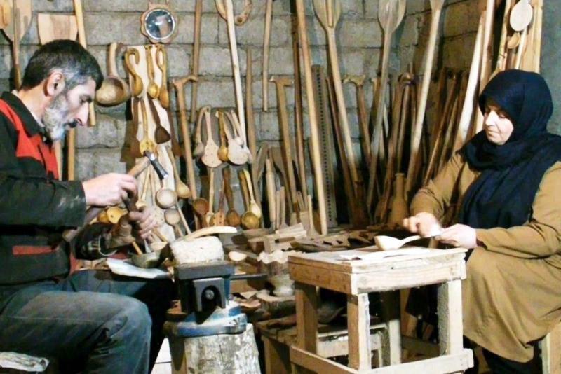 مبنای کسر حق بیمه زنان و مردان یکسان شد مبنای کسر حق بیمه زنان و مردان یکسان شد