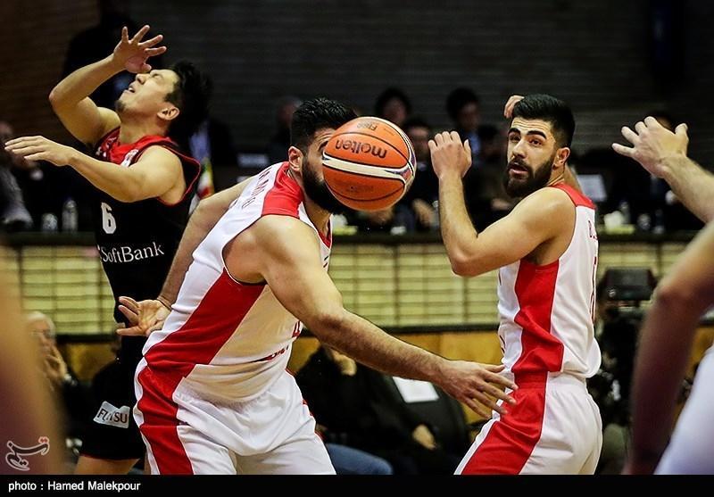 حاشیه بسکتبال ایران-استرالیا، حضور همبازی مایکل جردن روی نیمکت استرالیا