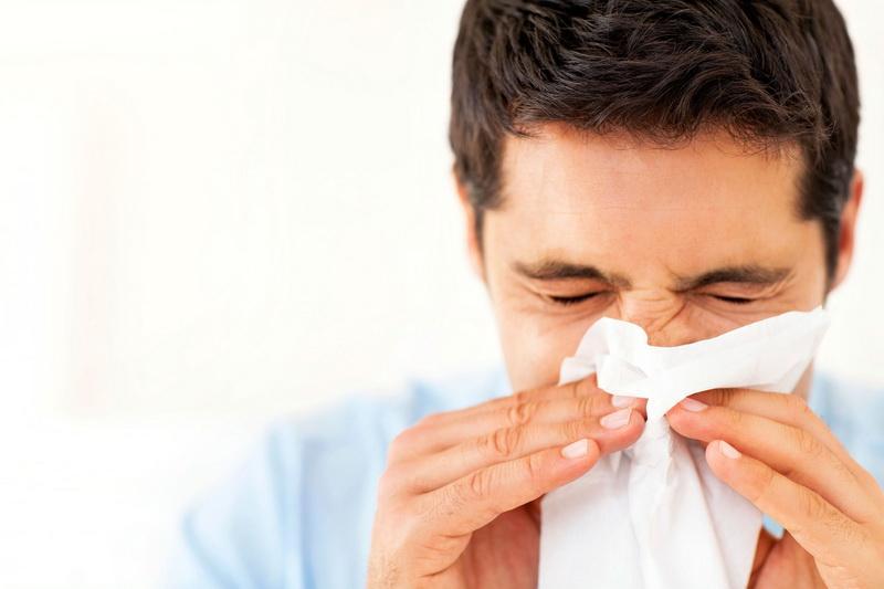 12 علامتی که به شما می گوید سرماخوردگی تان یک بیماری ساده نیست