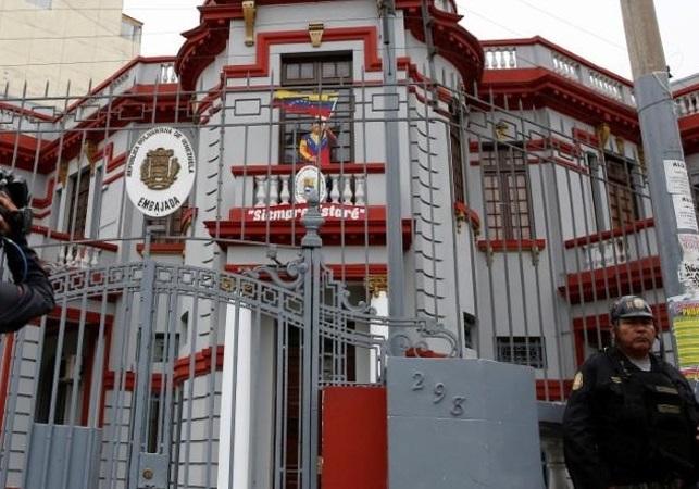پرو ویزا دیپلمات های ونزوئلایی را در سفارت این کشور در لیما لغو کرد