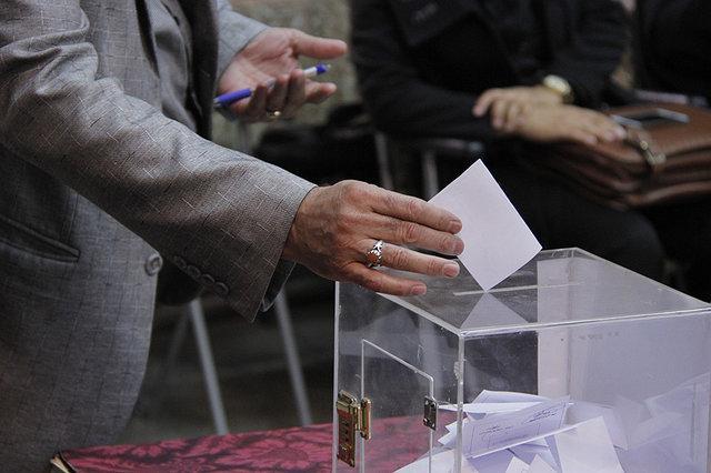 پورکیانی: حضور کارمندان وزارت ورزش در انتخابات فدراسیون ها به صلاح ورزش نیست