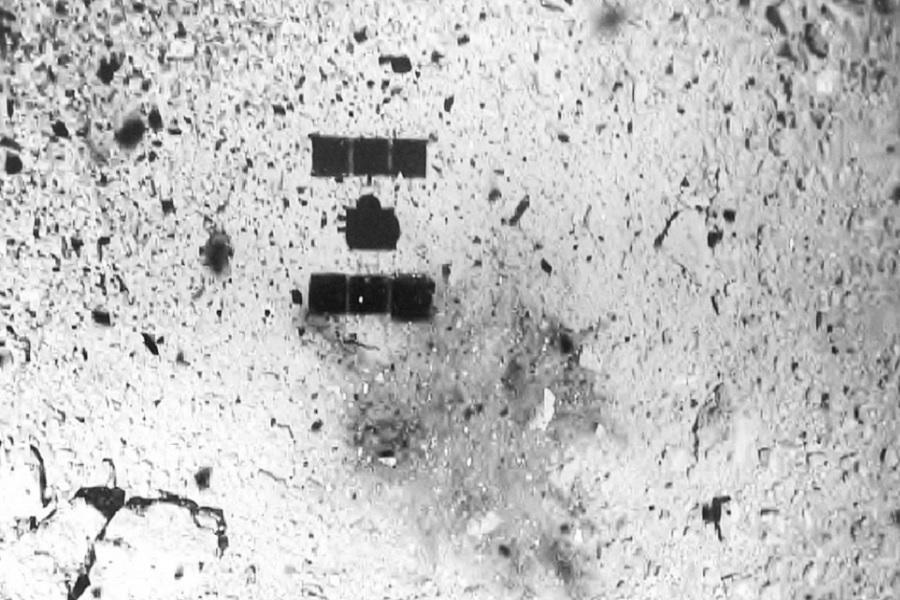 ژاپن وجود آب در سطح سیارک ریوگو را تایید کرد