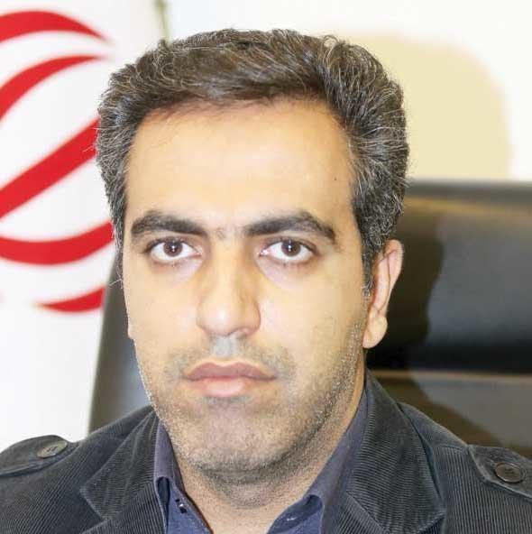 هفت حوض پیاده راه می گردد