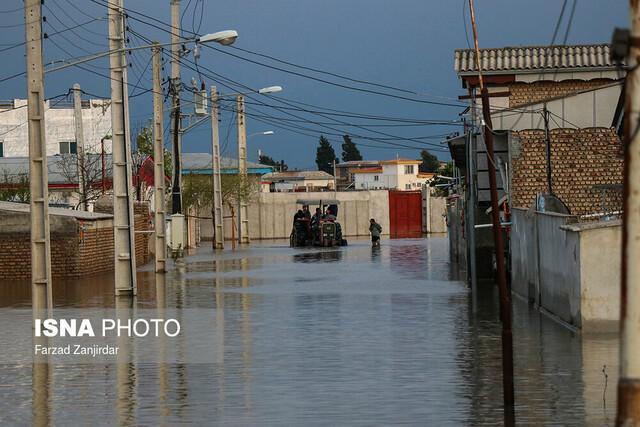 این خانه ها وسط رودخانه چه می نمایند؟
