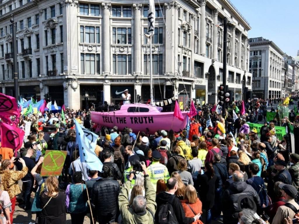 پنجمین روز تظاهرات محیط زیستی در لندن با بیش از 100 بازداشت