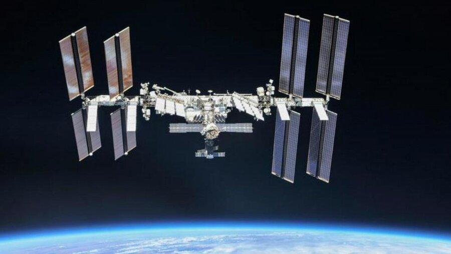 نقص فنی در ایستگاه فضایی ، فضانوردان در سلامت هستند
