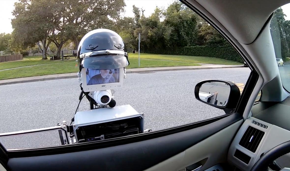 نظارت بر تصادفات جاده ای با روبات پلیس