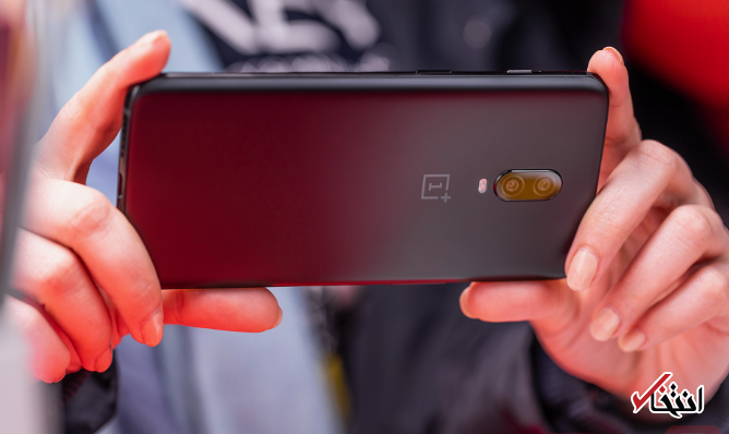 رندرهایی از کیس رسمی گوشی های وان پلاس 7 منتشر شد