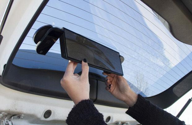 نمایشگری که بین رانندگان ارتباط برقرار می نماید