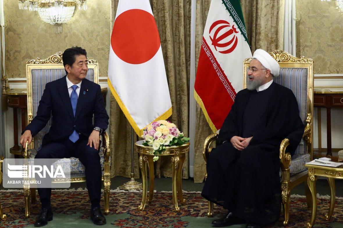 خبرنگاران کارشناسان ژاپنی: آبه به دنبال قانع کردن ایران و آمریکا برای گفت و گو است