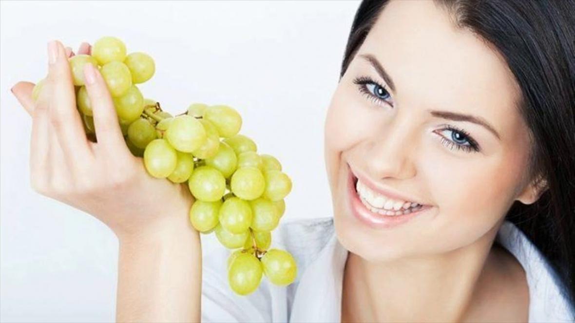 چطوری ماسک انگور درست کنیم؟