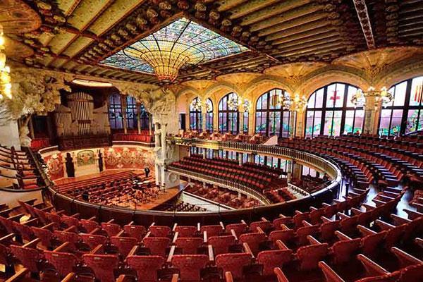 تابستان داغ تئاتر تهران با 15 نمایش جدید تابستان داغ تئاتر تهران با 15 نمایش جدید