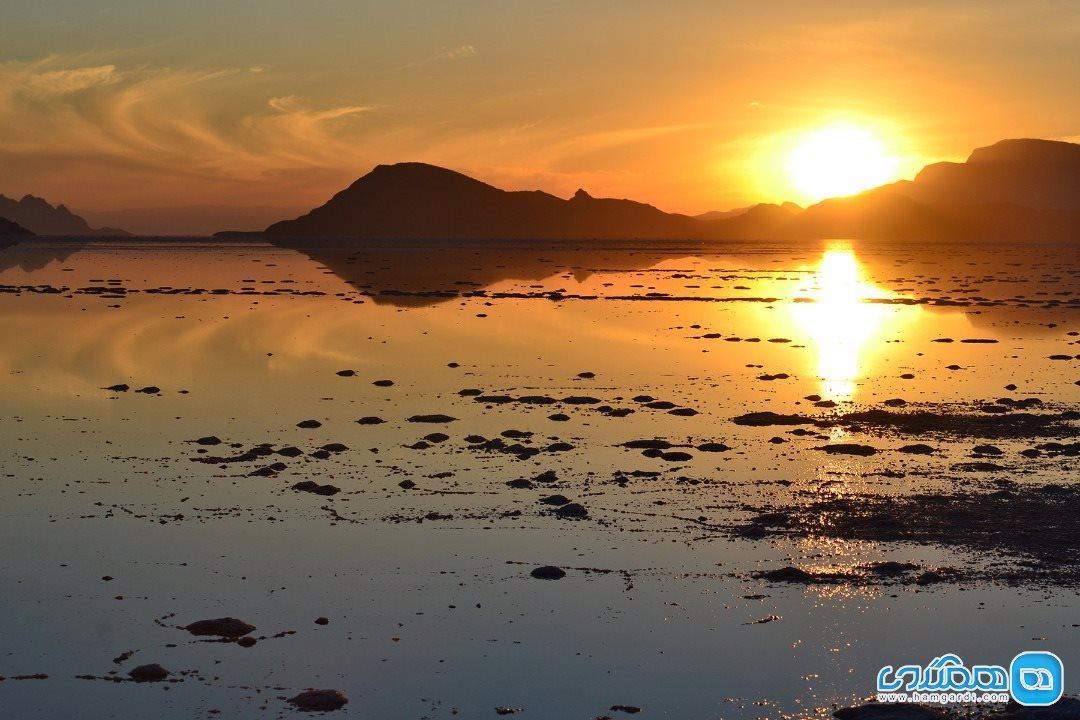 دریاچه بختگان و دیدنی های بکرش