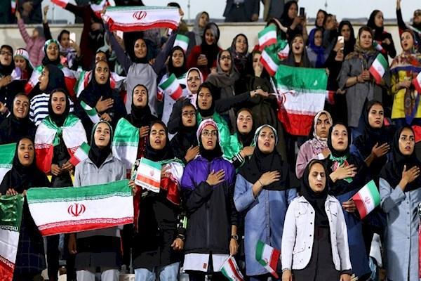 18 مهر اولین حضور رسمی زنان در آزادی
