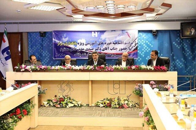 تربیت بانکداران برتر، اقتدار بانک صادرات ایران تا افق 1410 را تضمین می نماید
