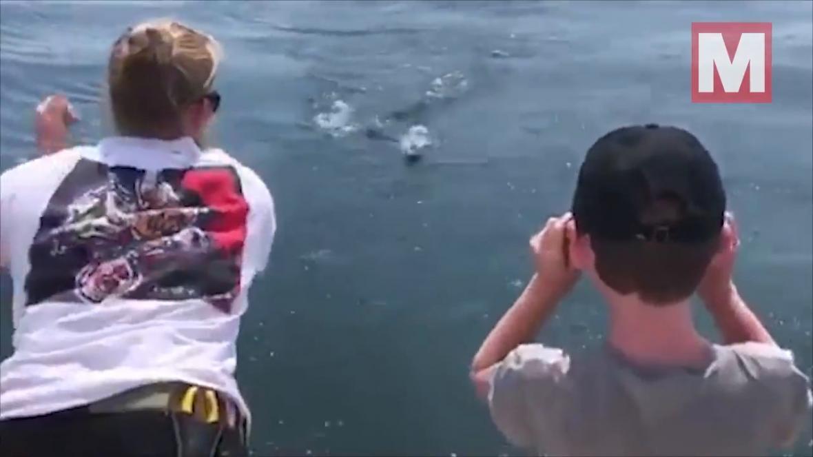 خطری که از بیخ گوش پسر خردسال گذشت!