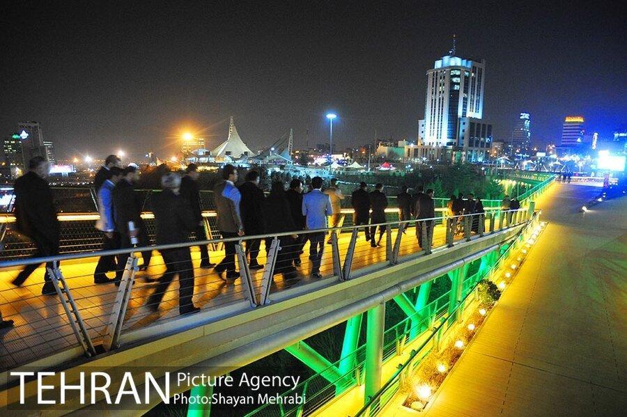 چهارشنبه های تئاتر در پل طبیعت و آب و آتش به روی صحنه می رود چهارشنبه های تئاتر در پل طبیعت و آب و آتش به روی صحنه می رود