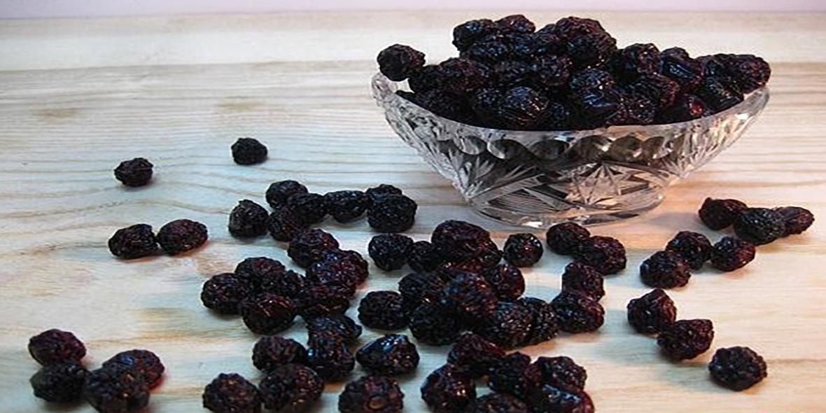 طرز خشک کردن آلبالو در خانه