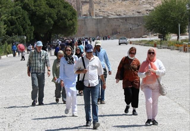 ثبت بیش از 253 هزار بازدید گردشگران خارجی از اماکن تاریخی استان فارس