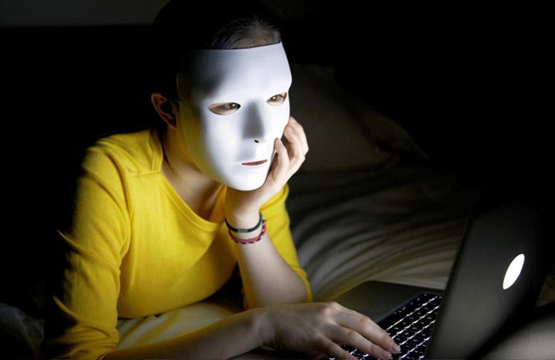 چگونه اکانت های جعلی و ناامن را در شبکه های اجتماعی تشخیص دهیم؟