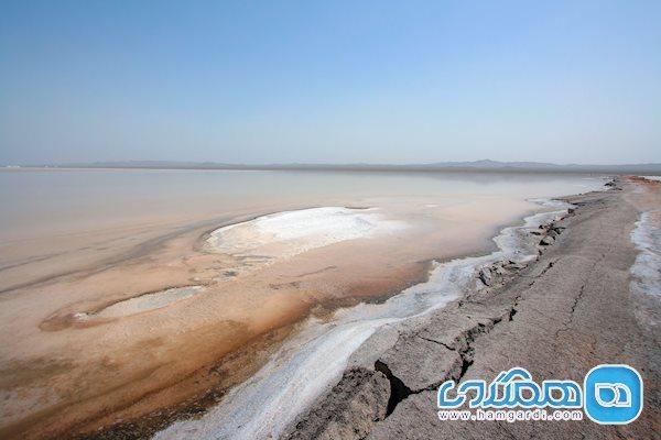 آشنایی با دریاچه نمک قم، جاذبه دیدنی شهری مذهبی آشنایی با دریاچه نمک قم، جاذبه دیدنی شهری مذهبی