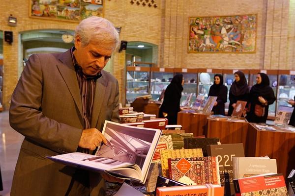 نمایشگاه تازه های کتاب در سازمان میراث فرهنگی برگزار گردید