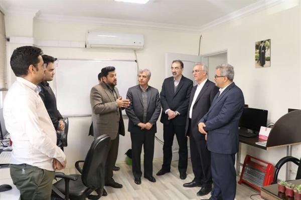 بازدید معاون گردشگری از مرکز رزرواسیون اقامت 24 در مشهر