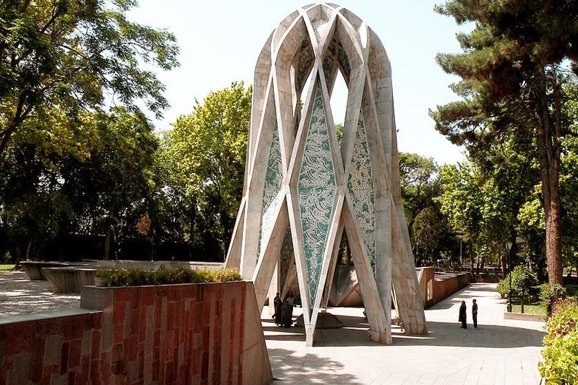 آرامگاه خیام نیشابور