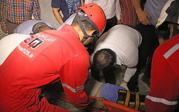 بالابر حمل بار در چاله آسانسور جان یک نفر را گرفت
