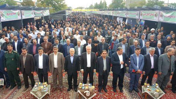 جشنواره گردو، منبت و فرش تویسرکان افتتاح شد جشنواره گردو، منبت و فرش تویسرکان افتتاح شد
